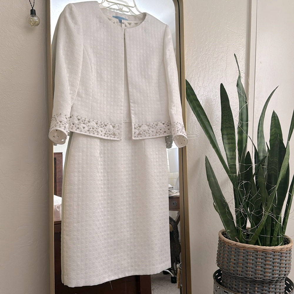 SALE ✨ Antonio Melani White Dress with Cropped Jacket size 2